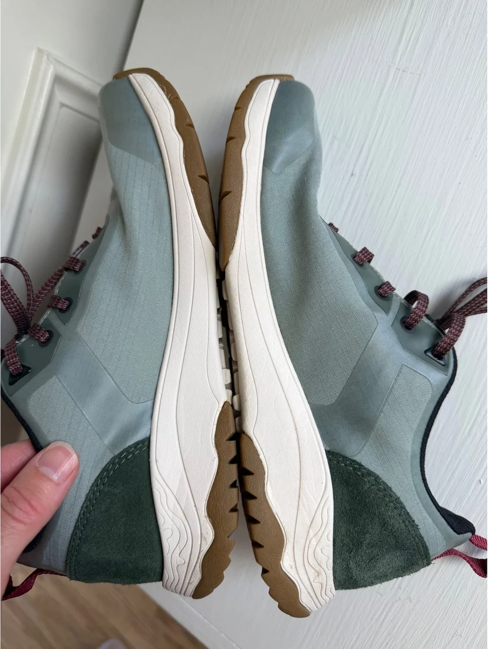 Teva Women's Low Gateway Hiking Sneakers. Size 8.5